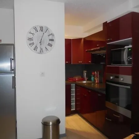 Besse-et-saint-anastaise-super Besse, 1 Piece, 6 Personnes - Fr-1-395-26 Apartamento